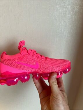 Womens nike air Vapormax Flyknit 3 (CT1274 600) no box size 12